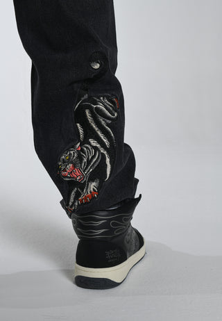 Herren-Jeans mit Panther-Crouch-Leap-Tattoo-Grafik, entspannte Denim-Hose – Schwarz